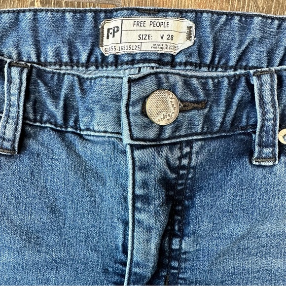 Free People Womens Busted Knee Skinny Jeans Distressed High Waist Size 28 - Picture 5 of 13